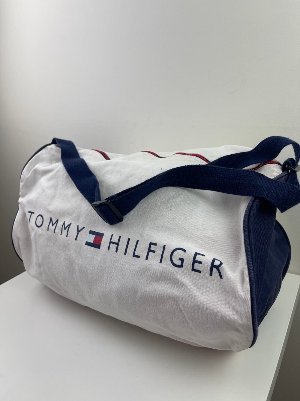 TOMMY HILFIGER Canvas Spellout Duffle Bag White Blue Weekender Sports Travel VTG